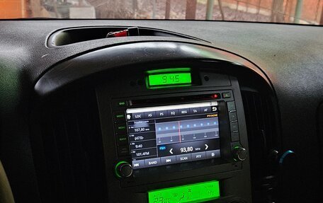 Hyundai Grand Starex Grand Starex I рестайлинг 2, 2011 год, 1 350 000 рублей, 10 фотография