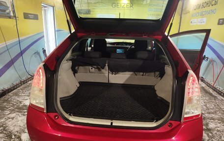 Toyota Prius, 2011 год, 1 100 000 рублей, 5 фотография