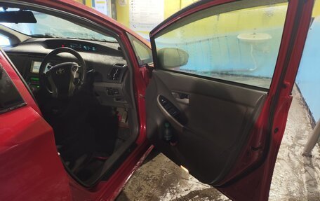 Toyota Prius, 2011 год, 1 100 000 рублей, 6 фотография