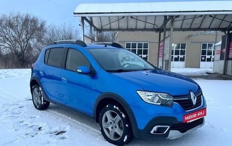 Renault Sandero II рестайлинг, 2019 год, 1 290 000 рублей, 2 фотография