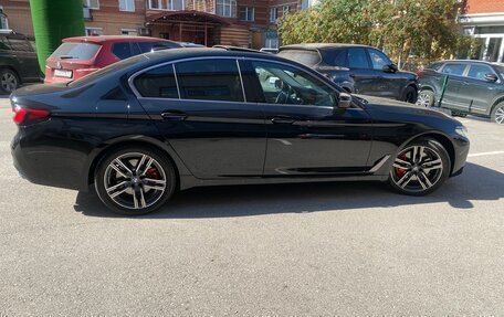 BMW 5 серия, 2022 год, 10 200 000 рублей, 2 фотография