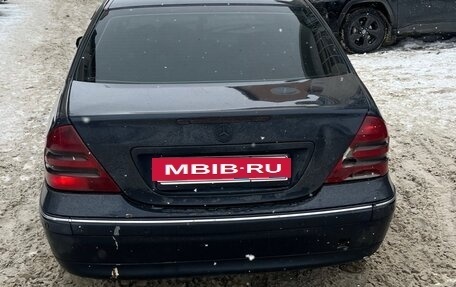 Mercedes-Benz C-Класс, 2001 год, 350 000 рублей, 3 фотография