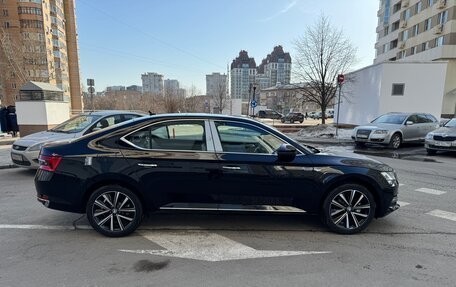 Skoda Superb III рестайлинг, 2025 год, 3 400 000 рублей, 4 фотография