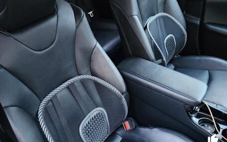 Toyota RAV4, 2011 год, 1 360 000 рублей, 2 фотография