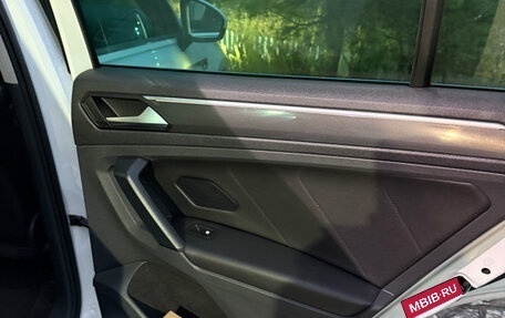 Volkswagen Tiguan II, 2019 год, 3 100 000 рублей, 14 фотография