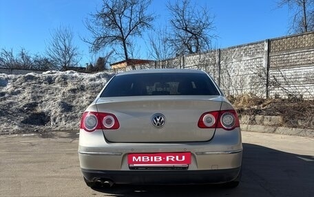 Volkswagen Passat B6, 2006 год, 660 000 рублей, 3 фотография