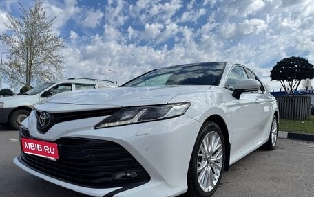 Toyota Camry, 2019 год, 2 650 000 рублей, 1 фотография