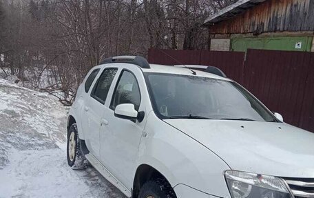 Renault Duster I рестайлинг, 2014 год, 800 000 рублей, 2 фотография