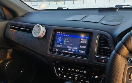 Honda Vezel, 2016 год, 1 900 000 рублей, 13 фотография