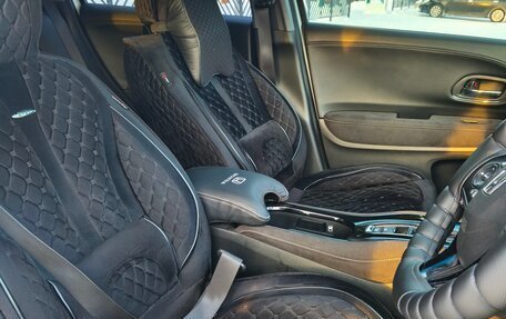 Honda Vezel, 2016 год, 1 900 000 рублей, 11 фотография