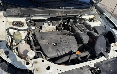 Mitsubishi Outlander III рестайлинг 3, 2011 год, 1 300 000 рублей, 8 фотография