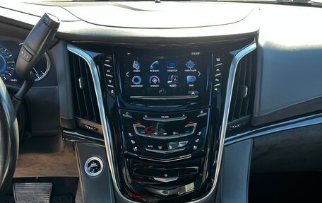 Cadillac Escalade IV, 2020 год, 5 500 000 рублей, 23 фотография