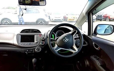 Honda Fit III, 2010 год, 980 000 рублей, 10 фотография