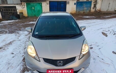 Honda Fit III, 2010 год, 980 000 рублей, 3 фотография