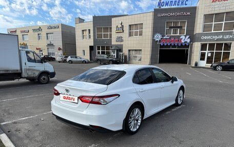 Toyota Camry, 2019 год, 2 650 000 рублей, 6 фотография