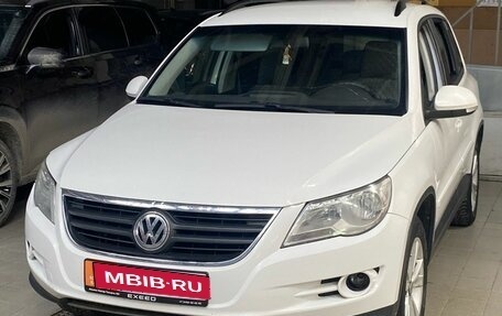 Volkswagen Tiguan I, 2008 год, 750 000 рублей, 1 фотография