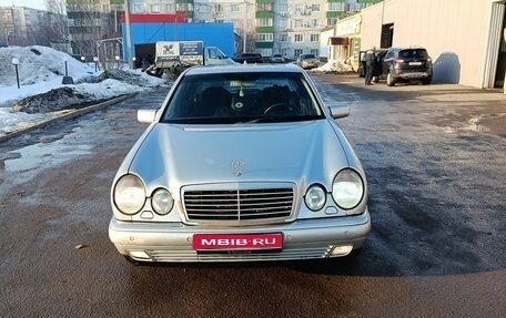 Mercedes-Benz E-Класс, 1998 год, 380 000 рублей, 1 фотография