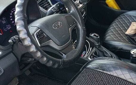 Hyundai Solaris II рестайлинг, 2020 год, 1 100 000 рублей, 7 фотография