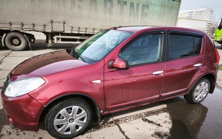 Renault Sandero I, 2011 год, 530 000 рублей, 2 фотография