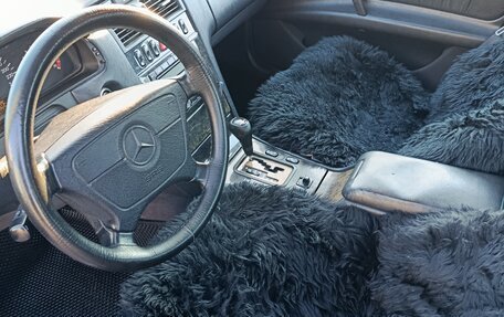 Mercedes-Benz E-Класс, 1998 год, 380 000 рублей, 9 фотография