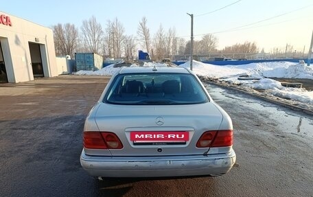 Mercedes-Benz E-Класс, 1998 год, 380 000 рублей, 7 фотография