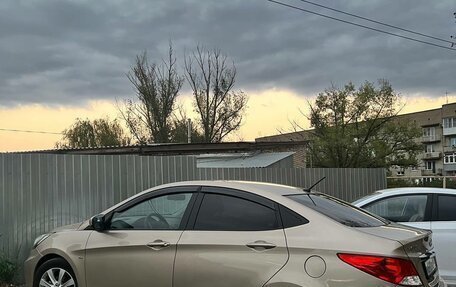 Hyundai Solaris II рестайлинг, 2011 год, 950 000 рублей, 7 фотография