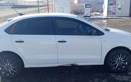 Volkswagen Polo VI (EU Market), 2017 год, 620 000 рублей, 3 фотография