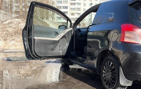 Toyota Yaris III рестайлинг, 2007 год, 579 000 рублей, 10 фотография