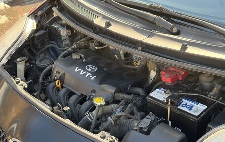 Toyota Yaris III рестайлинг, 2007 год, 579 000 рублей, 17 фотография