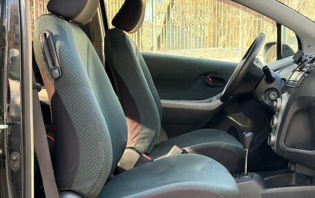 Toyota Yaris III рестайлинг, 2007 год, 579 000 рублей, 25 фотография