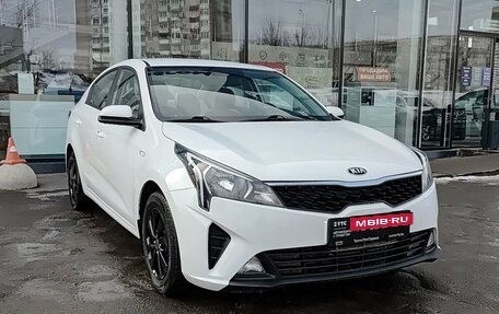 KIA Rio IV, 2021 год, 1 699 800 рублей, 3 фотография