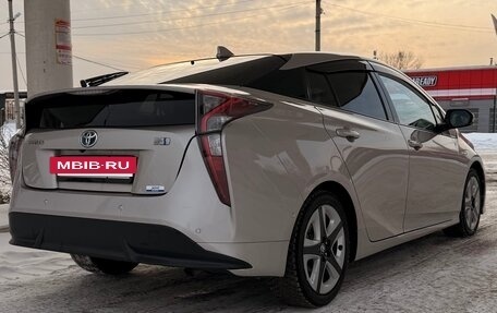 Toyota Prius IV XW50, 2016 год, 1 580 000 рублей, 7 фотография