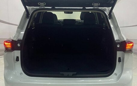 Toyota Highlander, 2026 год, 5 799 000 рублей, 16 фотография