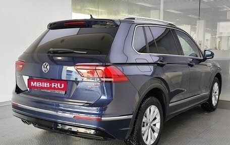 Volkswagen Tiguan II, 2017 год, 2 499 000 рублей, 6 фотография