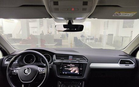 Volkswagen Tiguan II, 2017 год, 2 499 000 рублей, 17 фотография