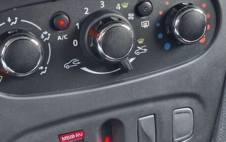 Renault Sandero II рестайлинг, 2019 год, 1 085 000 рублей, 13 фотография