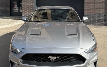 Ford Mustang VI рестайлинг, 2020 год, 2 850 000 рублей, 2 фотография