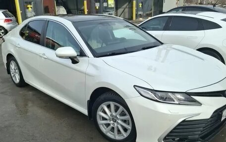 Toyota Camry, 2021 год, 2 530 000 рублей, 2 фотография