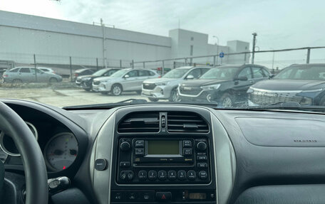 Toyota RAV4, 2005 год, 890 000 рублей, 3 фотография