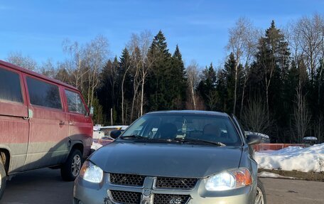 Dodge Stratus II, 2004 год, 135 000 рублей, 1 фотография