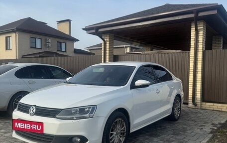 Volkswagen Jetta VI, 2013 год, 960 000 рублей, 4 фотография