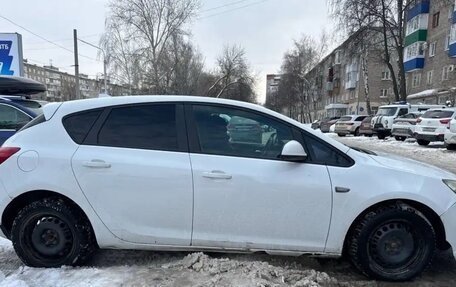 Opel Astra J, 2012 год, 600 000 рублей, 5 фотография