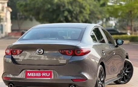 Mazda 3, 2022 год, 1 850 000 рублей, 4 фотография