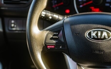 KIA Rio III рестайлинг, 2013 год, 850 000 рублей, 16 фотография