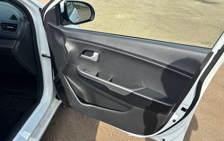 KIA Rio III рестайлинг, 2017 год, 750 000 рублей, 6 фотография