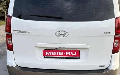 Hyundai Grand Starex Grand Starex I рестайлинг 2, 2018 год, 3 270 000 рублей, 6 фотография