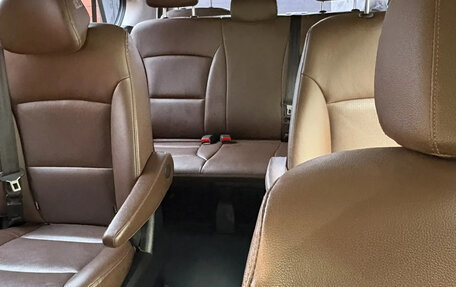 Hyundai Grand Starex Grand Starex I рестайлинг 2, 2018 год, 3 270 000 рублей, 13 фотография