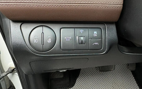 Hyundai Grand Starex Grand Starex I рестайлинг 2, 2018 год, 3 270 000 рублей, 19 фотография