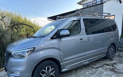 Hyundai Grand Starex Grand Starex I рестайлинг 2, 2020 год, 3 600 000 рублей, 1 фотография