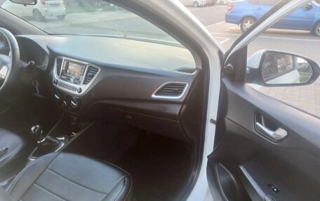 Hyundai Solaris II рестайлинг, 2018 год, 730 000 рублей, 13 фотография